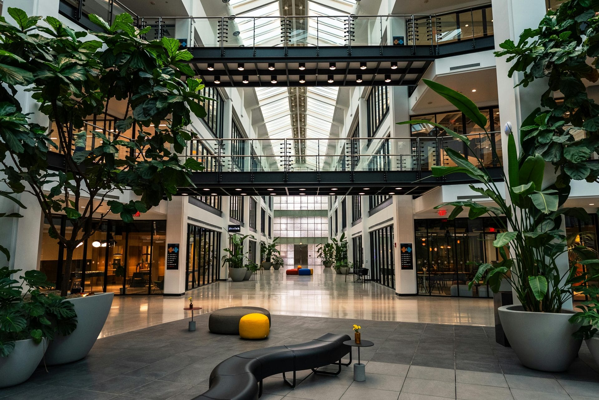 Office Lobby - High Traffic Area Cleaning