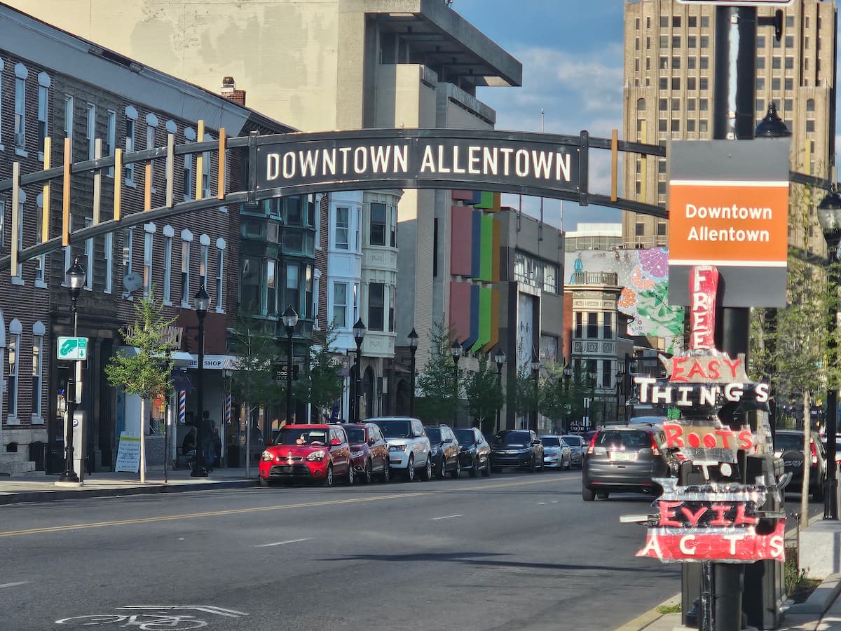 Hamilton Street District entrance banner in Allentown PA - Angst Cleaning service area